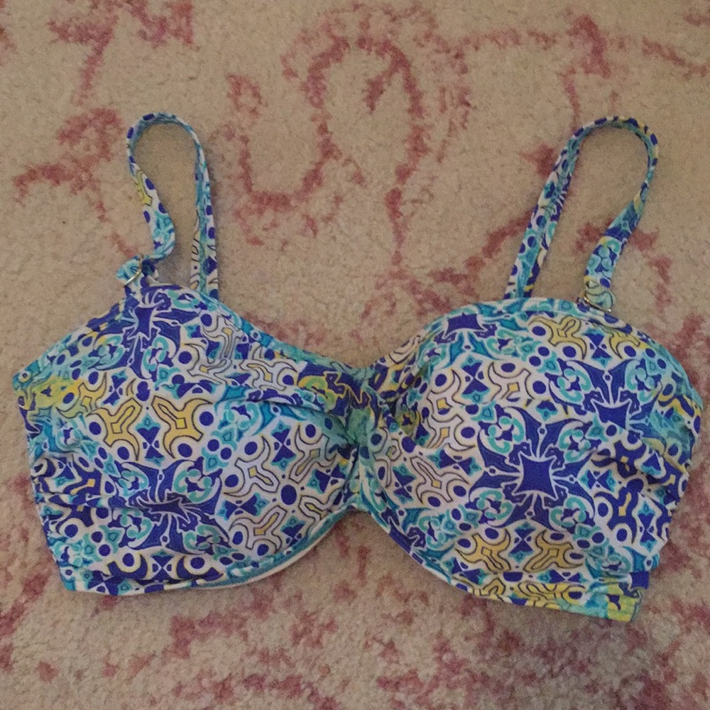 NWOT EVERYTHING BUT WATER Bikini Top